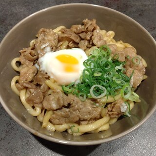 すき焼き風うどん 〜温泉卵を添えて〜